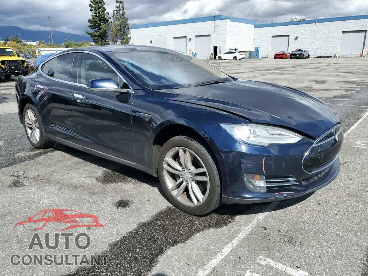 TESLA MODEL S 2013 - 5YJSA1CN1DFP08574