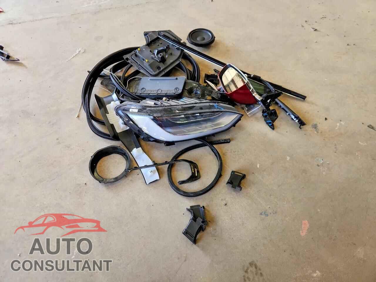 TESLA MODEL X 2020 - 5YJXCBE26LF235908