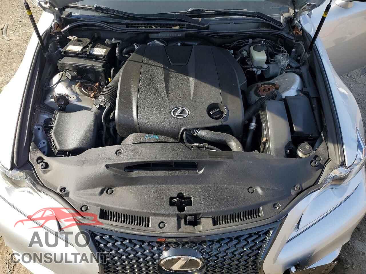 LEXUS IS 2014 - JTHCF1D20E5010422