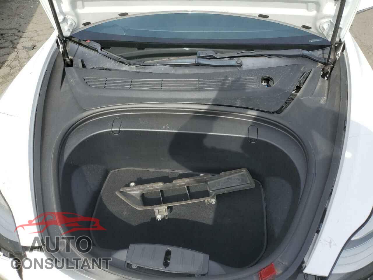 TESLA MODEL 3 2018 - 5YJ3E1EB7JF089096