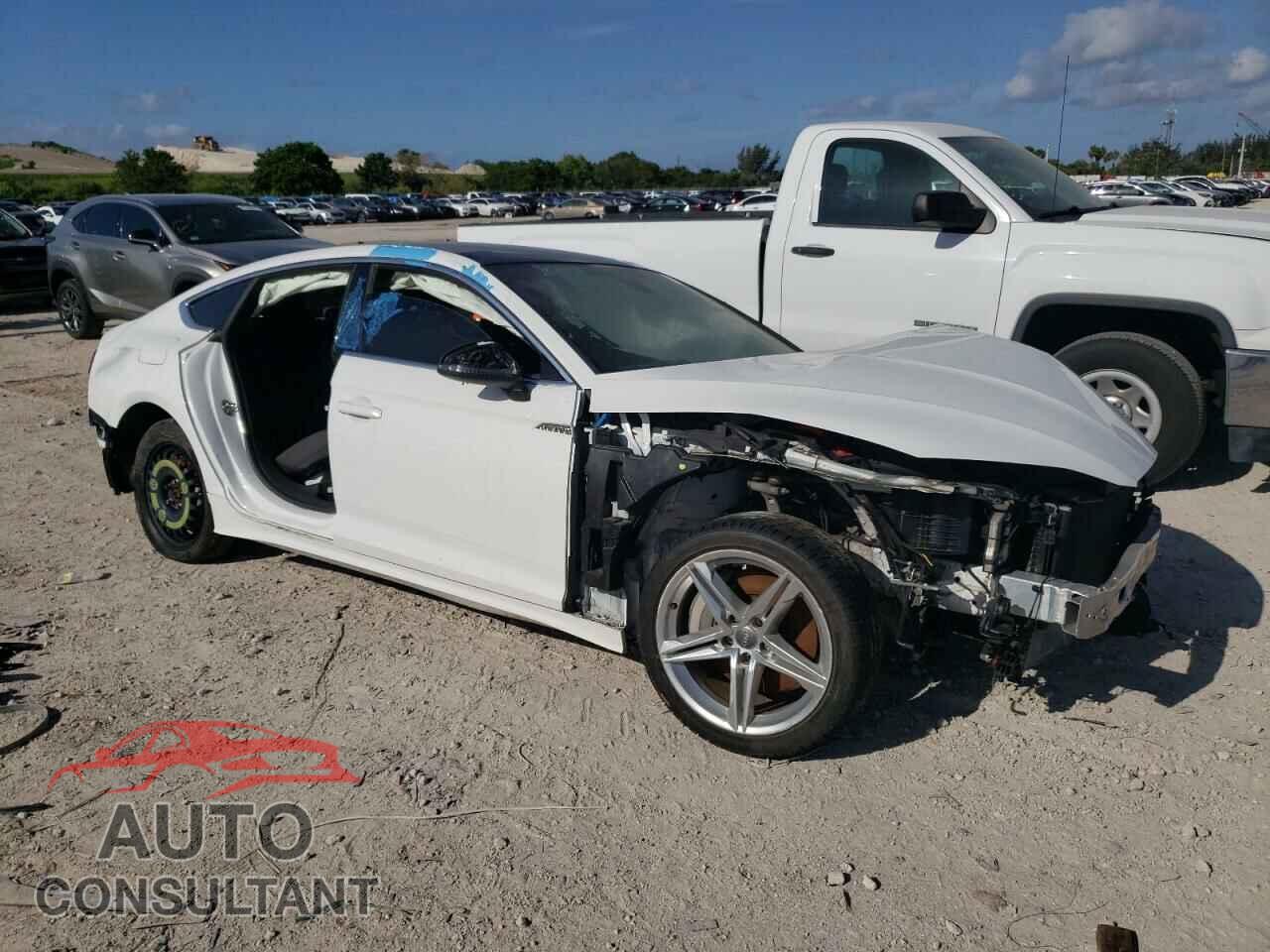 AUDI A5 2021 - WAUDACF56MA016882