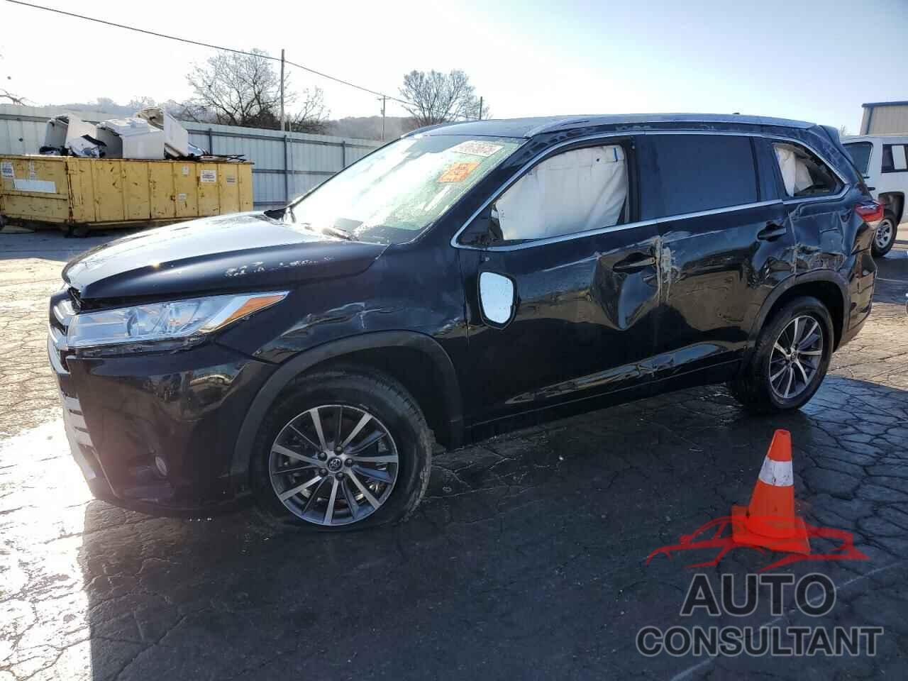 TOYOTA HIGHLANDER 2018 - 5TDKZRFH3JS544989