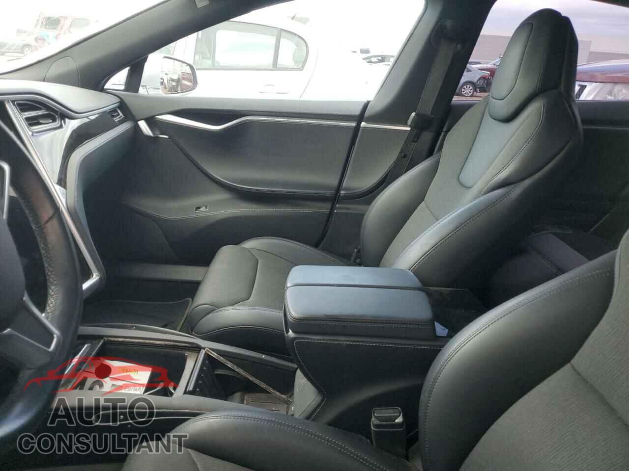 TESLA MODEL S 2017 - 5YJSA1E20HF228874