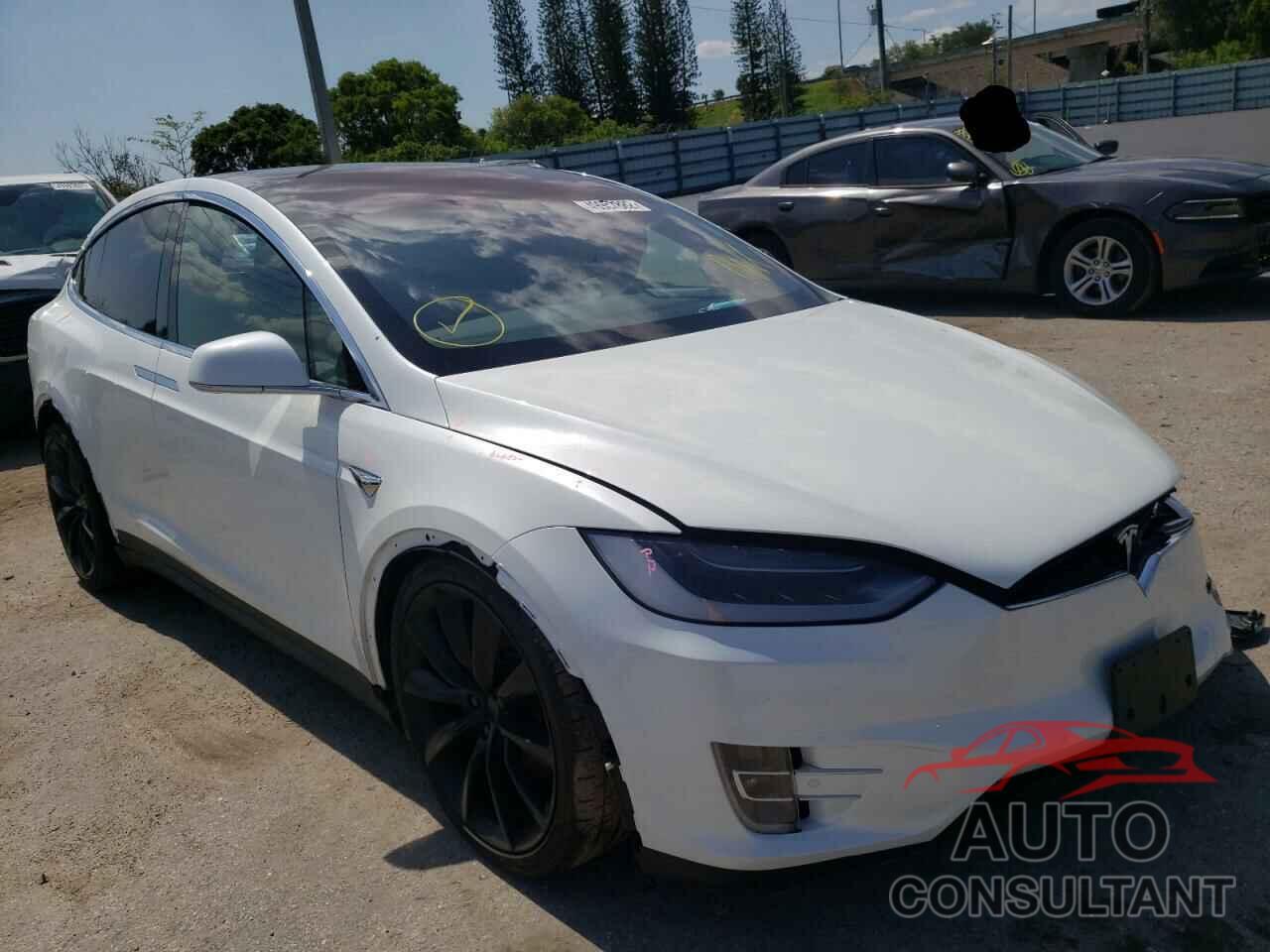 TESLA MODEL X 2018 - 5YJXCDE26JF092015