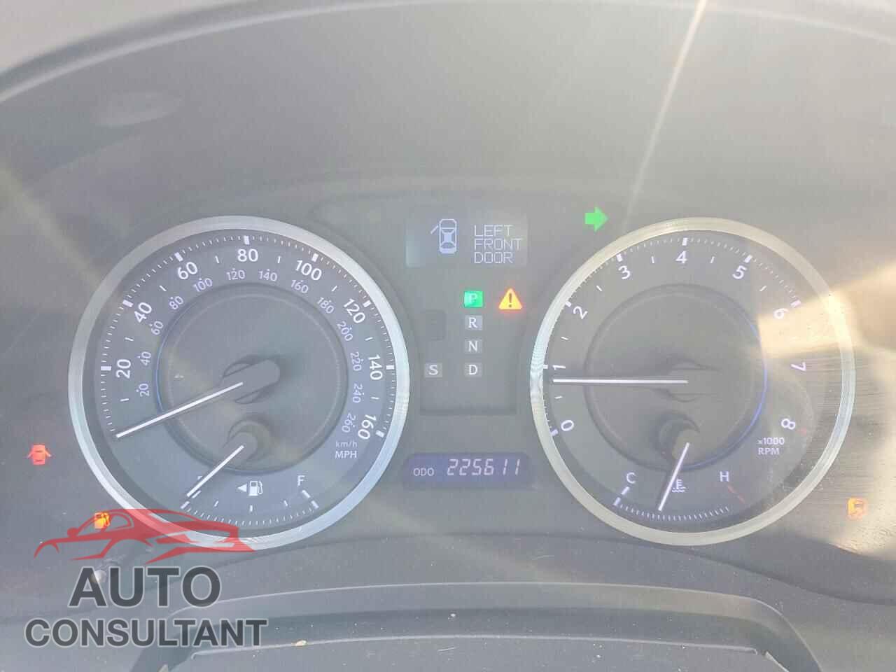 LEXUS IS 2012 - JTHCF5C25C5052879