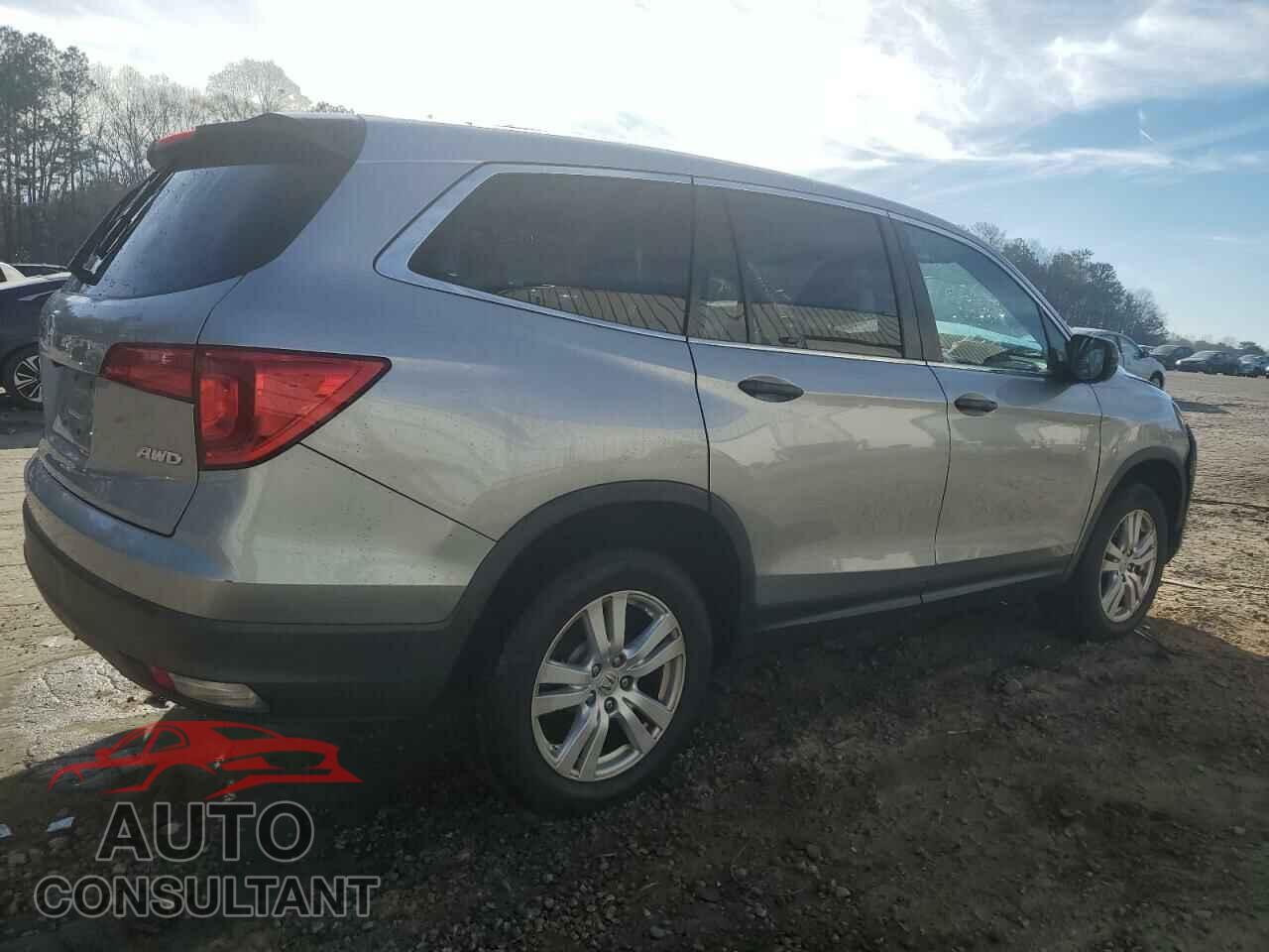 HONDA PILOT 2018 - 5FNYF6H19JB046818