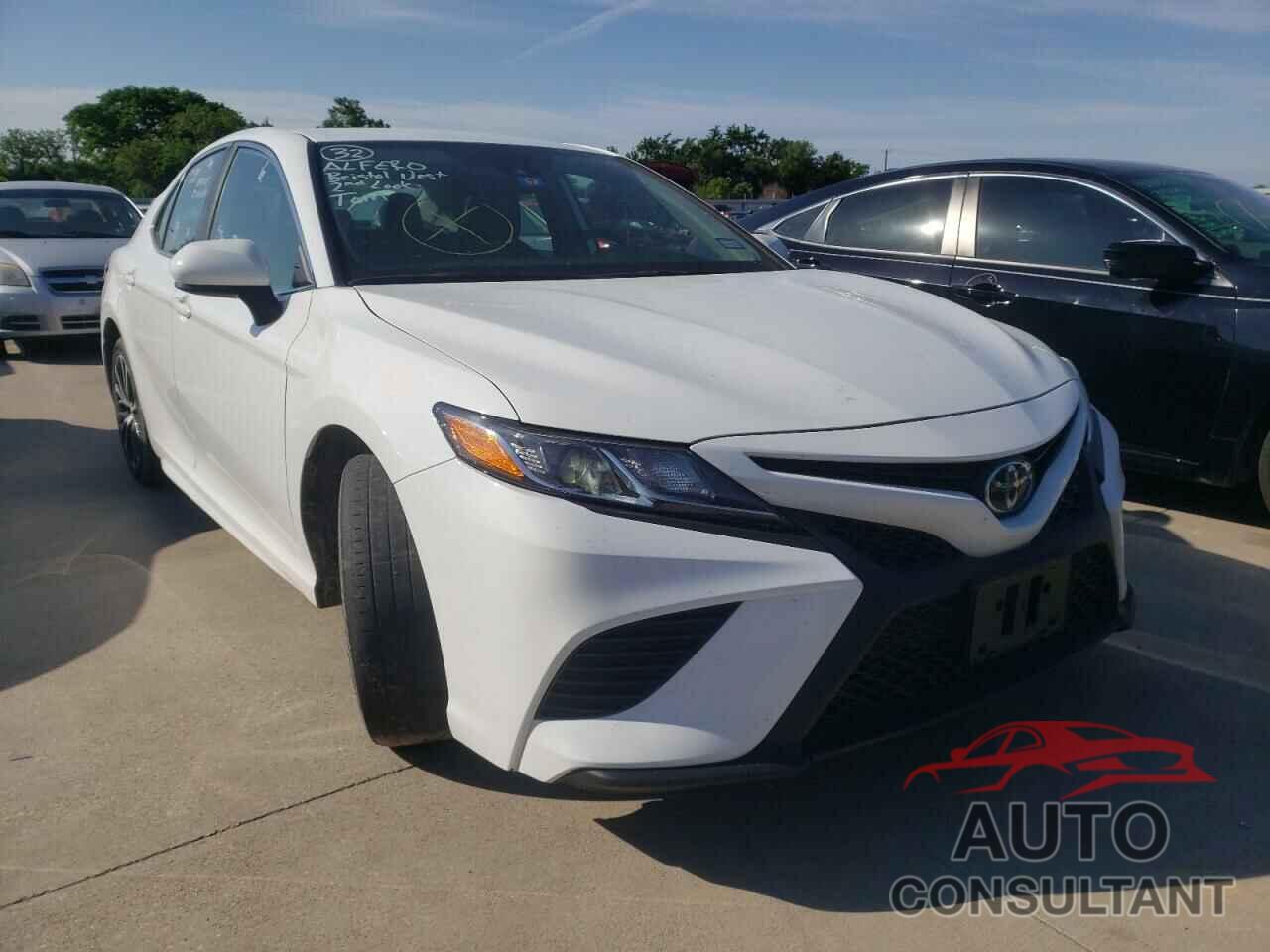 TOYOTA CAMRY 2020 - 4T1G11AK1LU907835