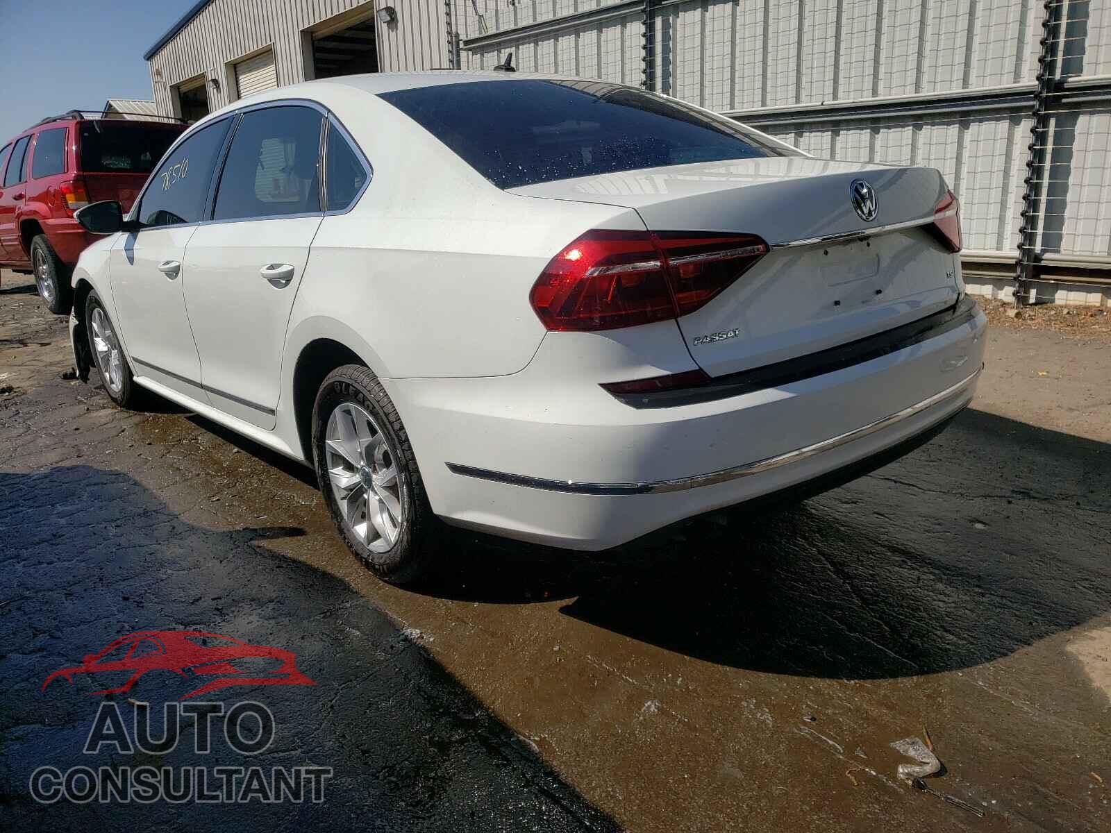 VOLKSWAGEN PASSAT 2017 - 1VWAT7A37HC015258