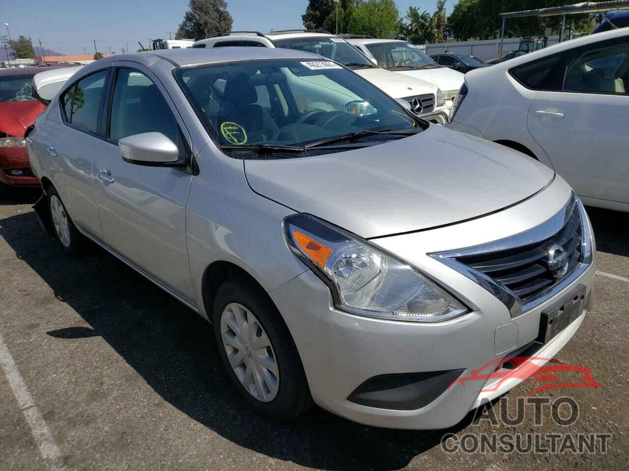 NISSAN VERSA 2018 - 3N1CN7AP9JK439861