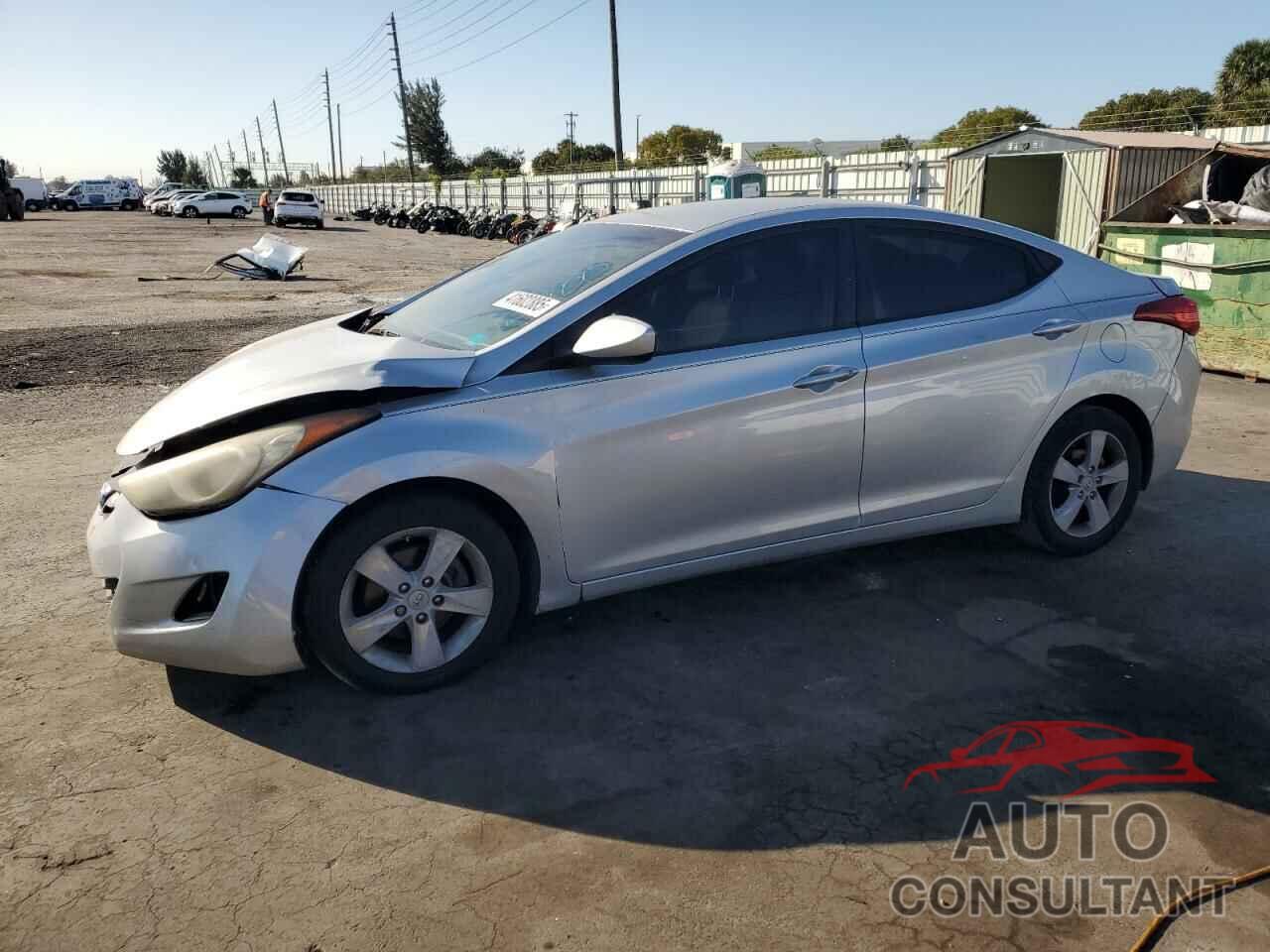 HYUNDAI ELANTRA 2012 - 5NPDH4AE9CH070700