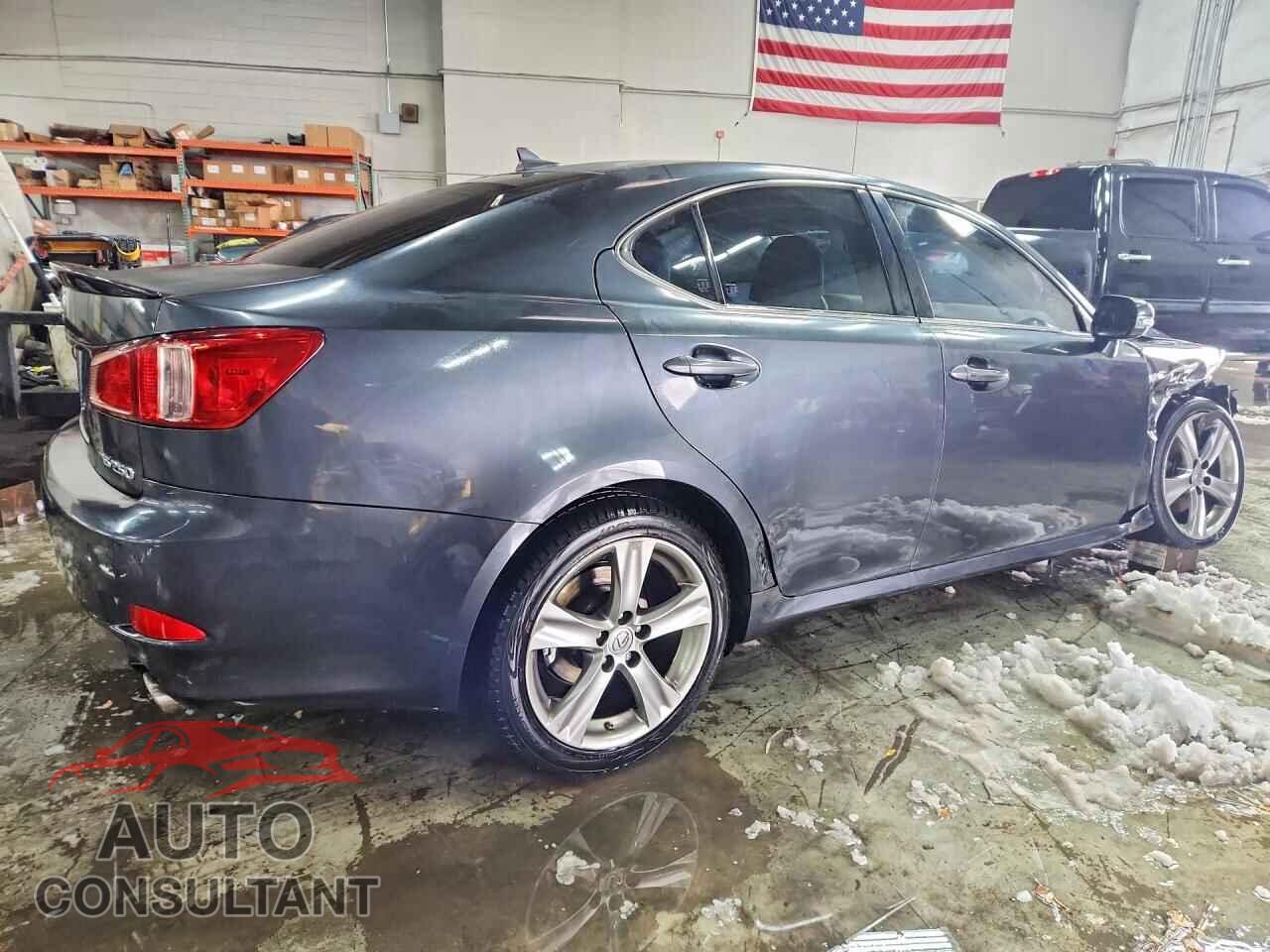 LEXUS IS 2011 - JTHBF5C26B5149860