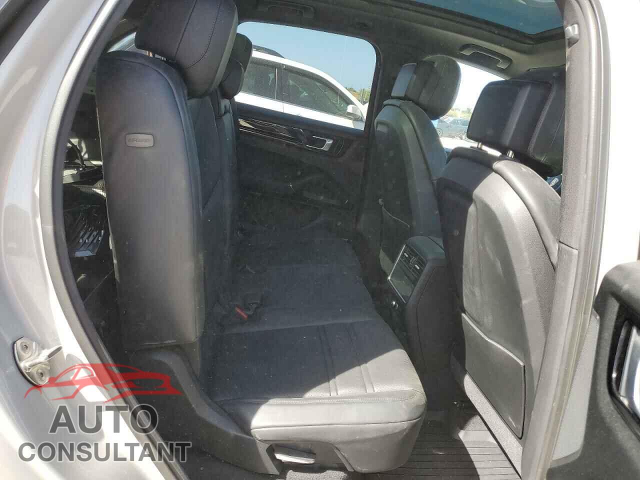 PORSCHE CAYENNE 2020 - WP1AA2AYXLDA07065