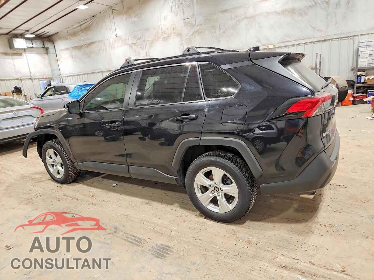 TOYOTA RAV4 2019 - JTMP1RFV2KD020636