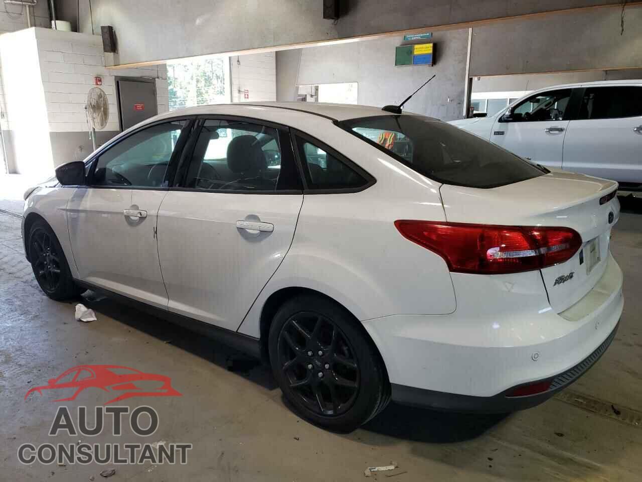 FORD FOCUS 2016 - 1FADP3F26GL299726