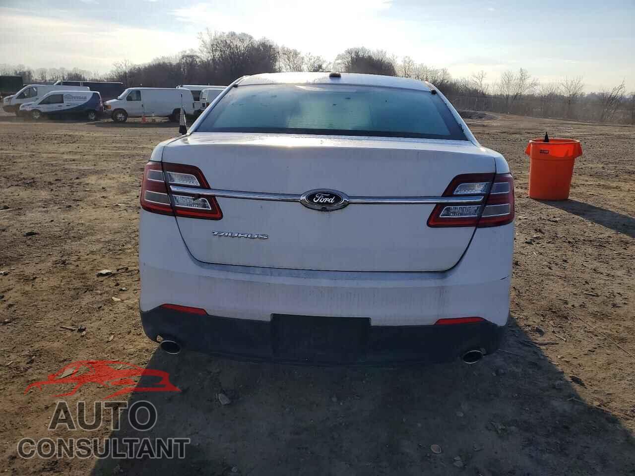 FORD TAURUS 2015 - 1FAHP2D85FG130193