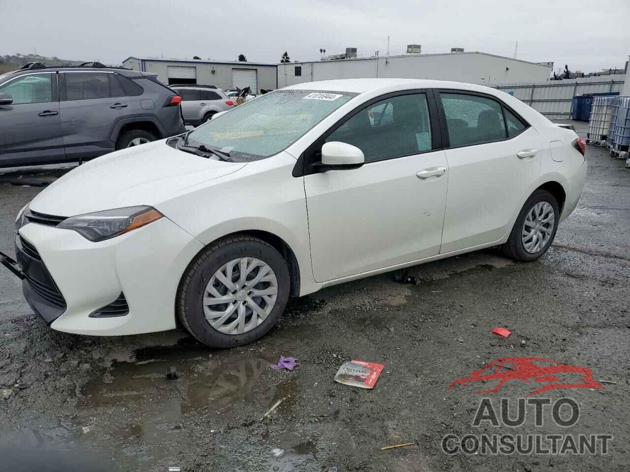 TOYOTA COROLLA 2018 - 5YFBURHEXJP774121