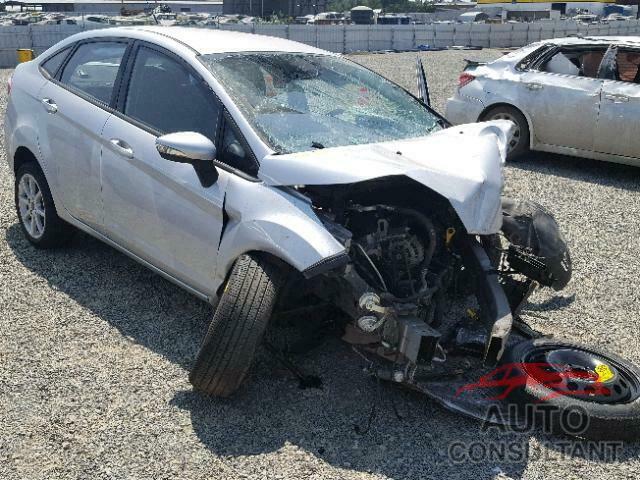 FORD FIESTA SE 2015 - 3FADP4BJXFM121334