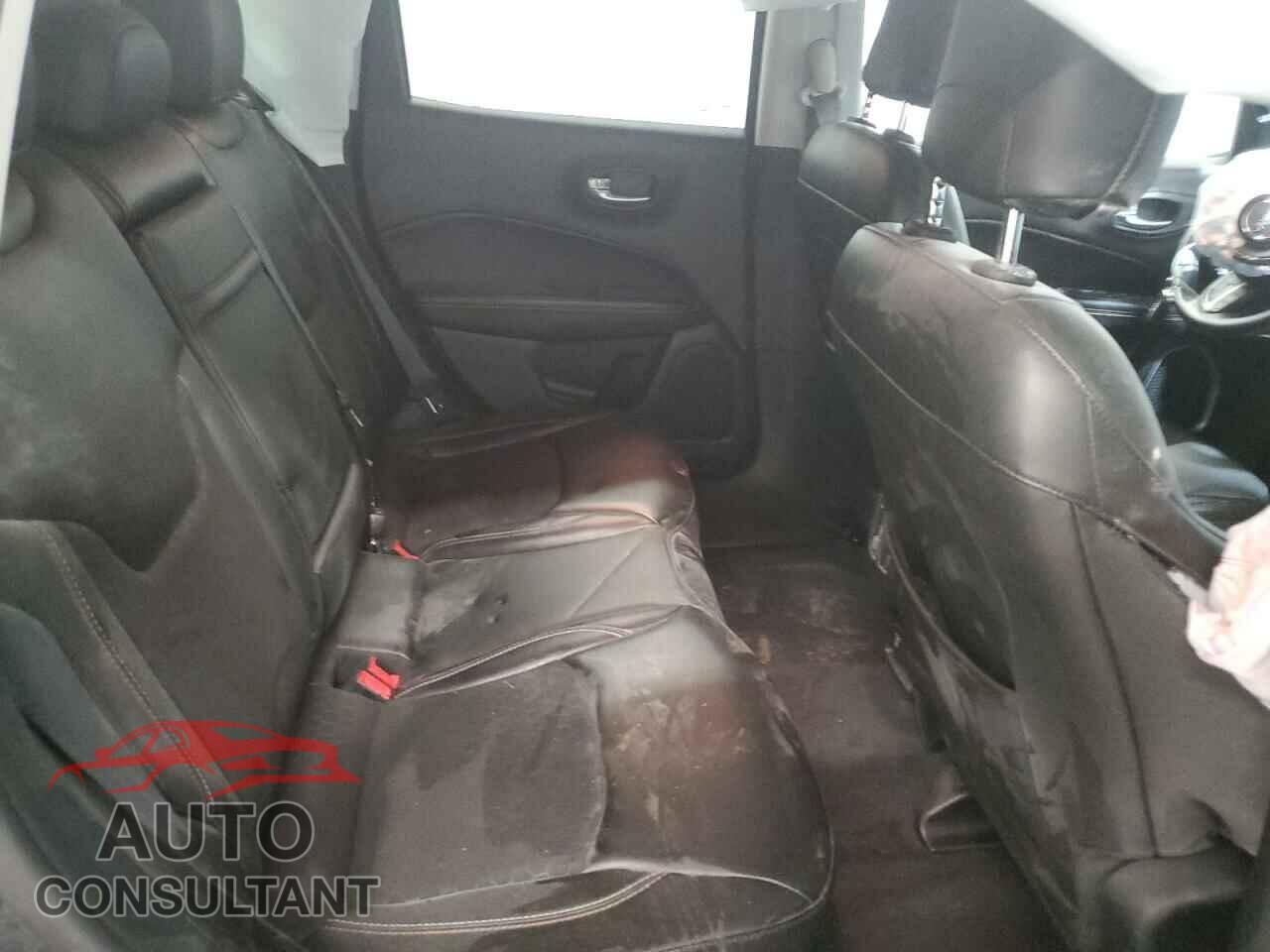 JEEP COMPASS 2018 - 3C4NJDBB0JT349561
