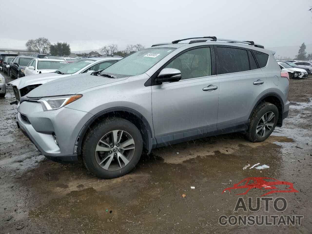 TOYOTA RAV4 2018 - JTMRFREV7JJ213117