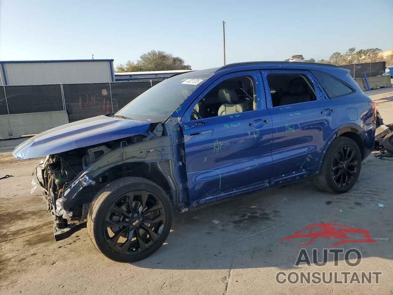KIA SORENTO 2021 - 5XYRK4LF7MG039788