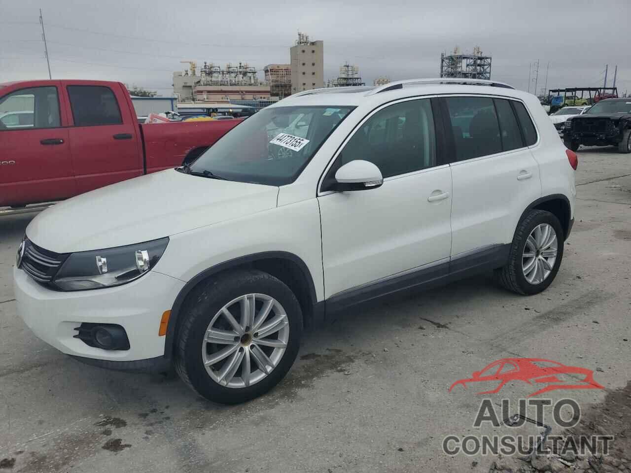 VOLKSWAGEN TIGUAN 2015 - WVGAV7AX2FW515951