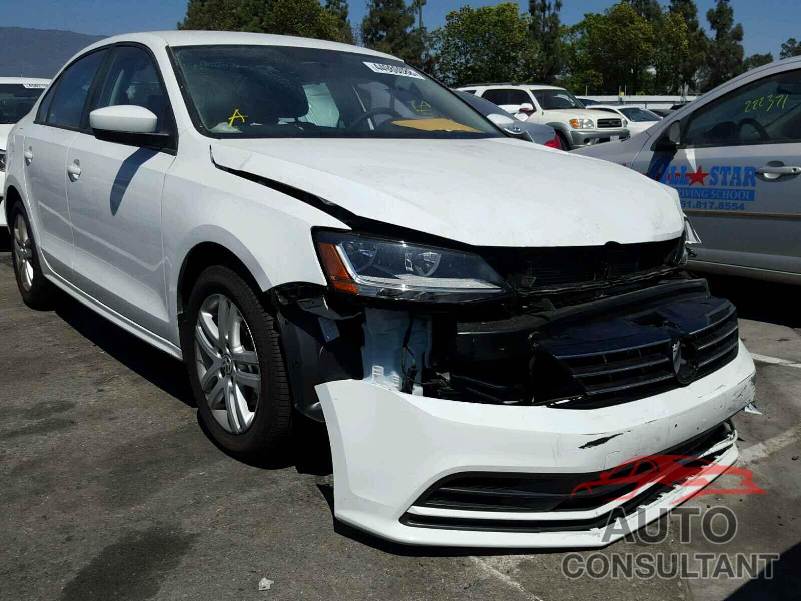 VOLKSWAGEN JETTA 2018 - 3VW2B7AJXJM240882