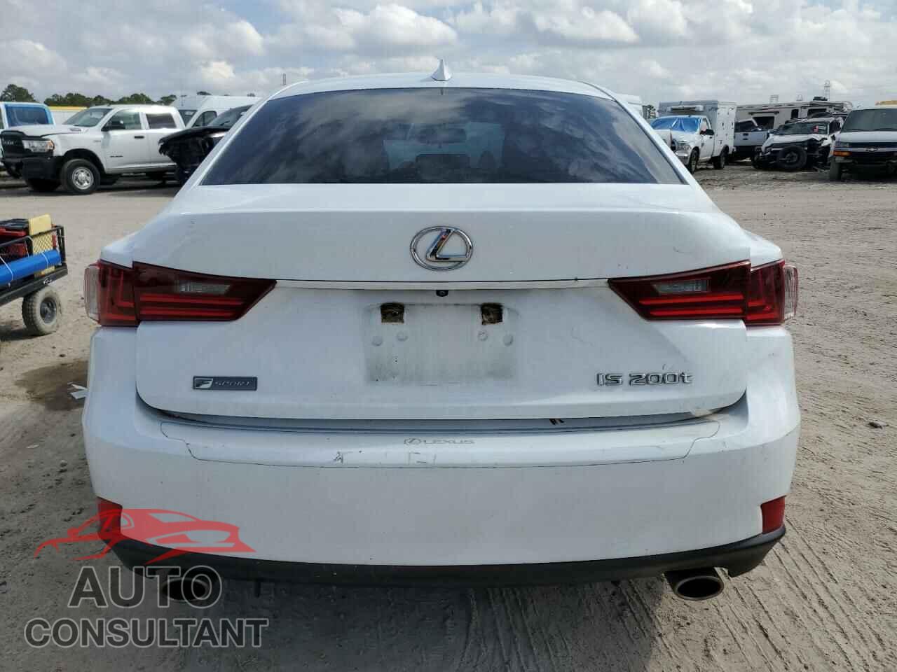 LEXUS IS 2016 - JTHBA1D2XG5030545