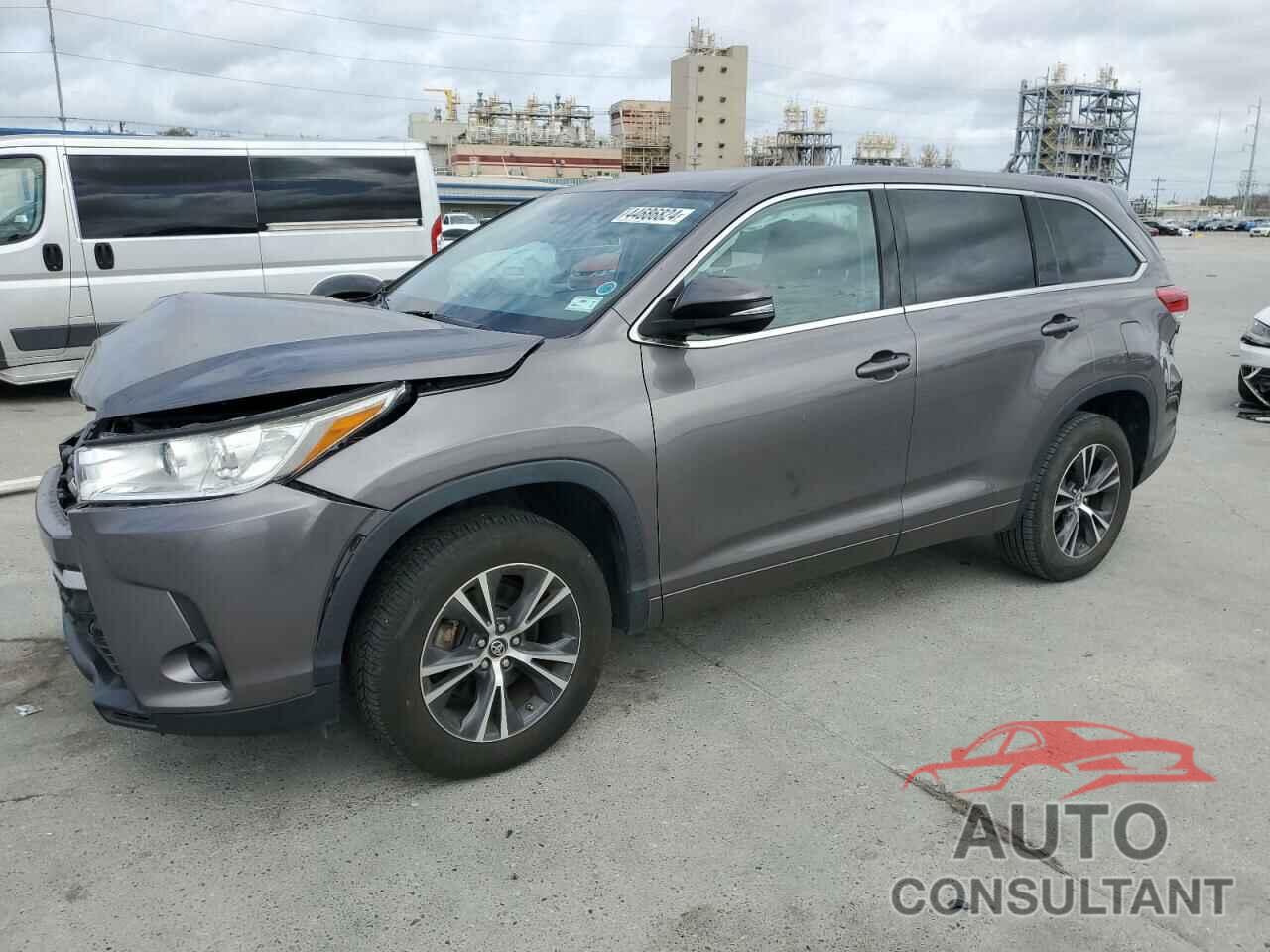 TOYOTA HIGHLANDER 2018 - 5TDZARFH3JS039752