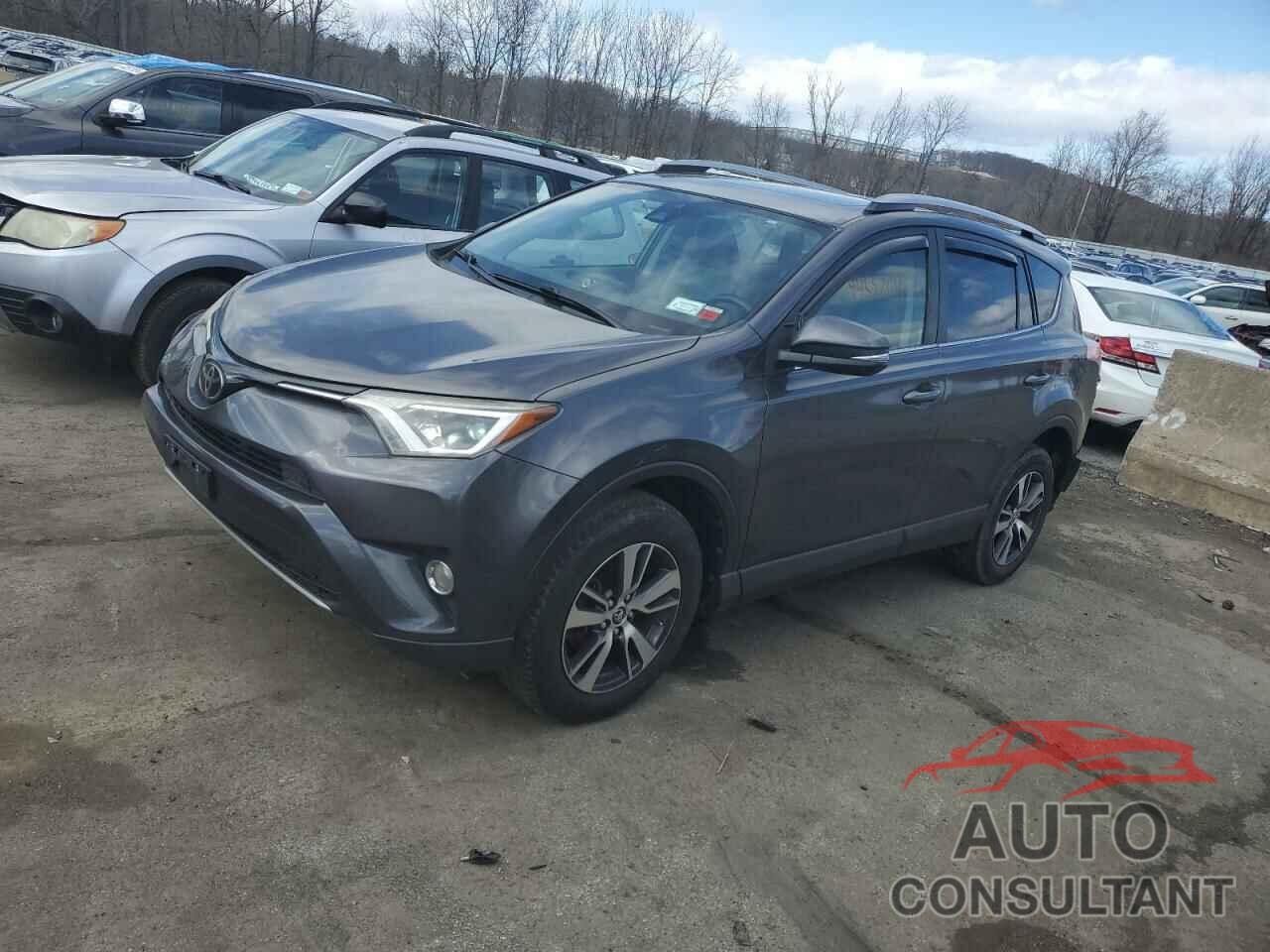 TOYOTA RAV4 2017 - JTMRFREV5HJ708796