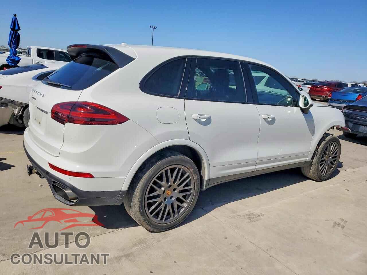 PORSCHE CAYENNE 2017 - WP1AA2A28HKA87626