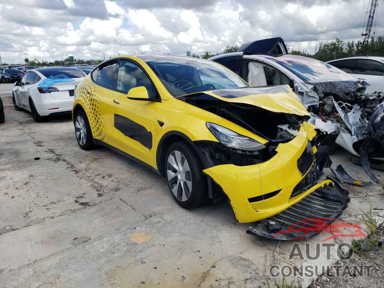 TESLA MODEL Y 2021 - 5YJYGDED2MF113926