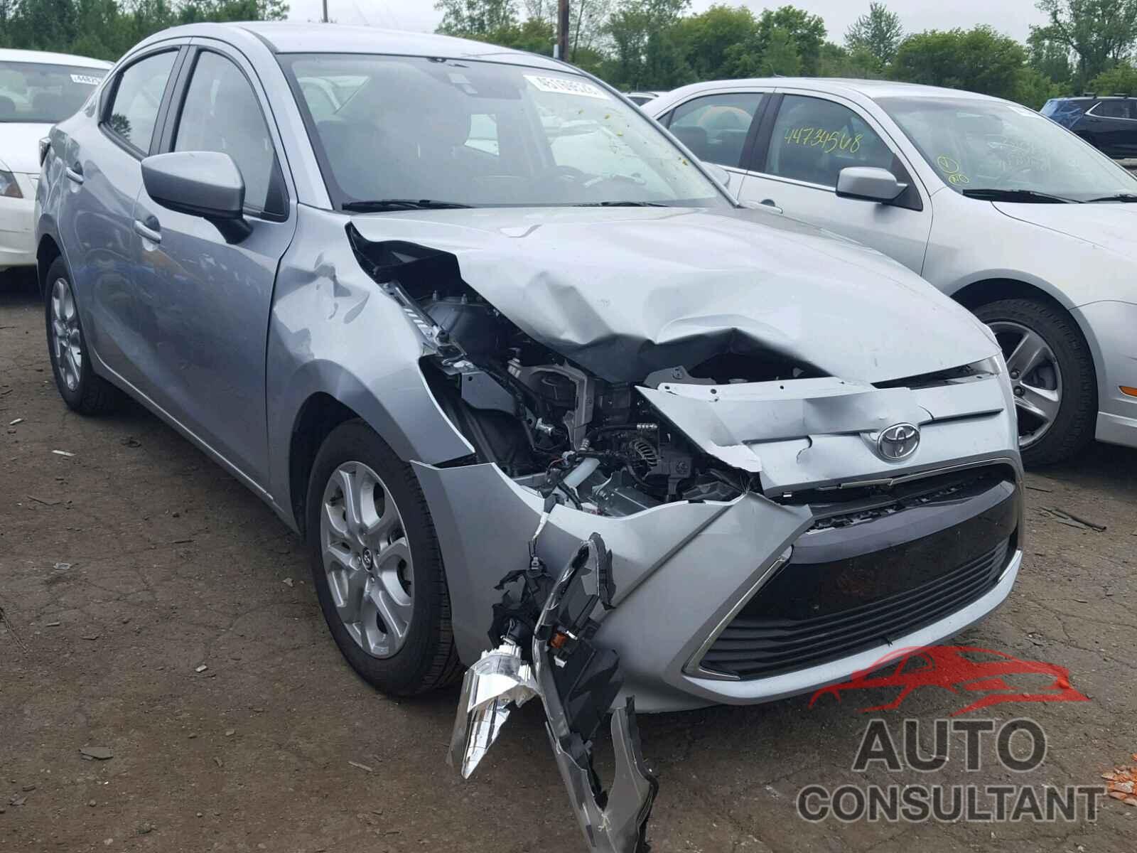 TOYOTA YARIS 2018 - 3MYDLBYV1JY321588