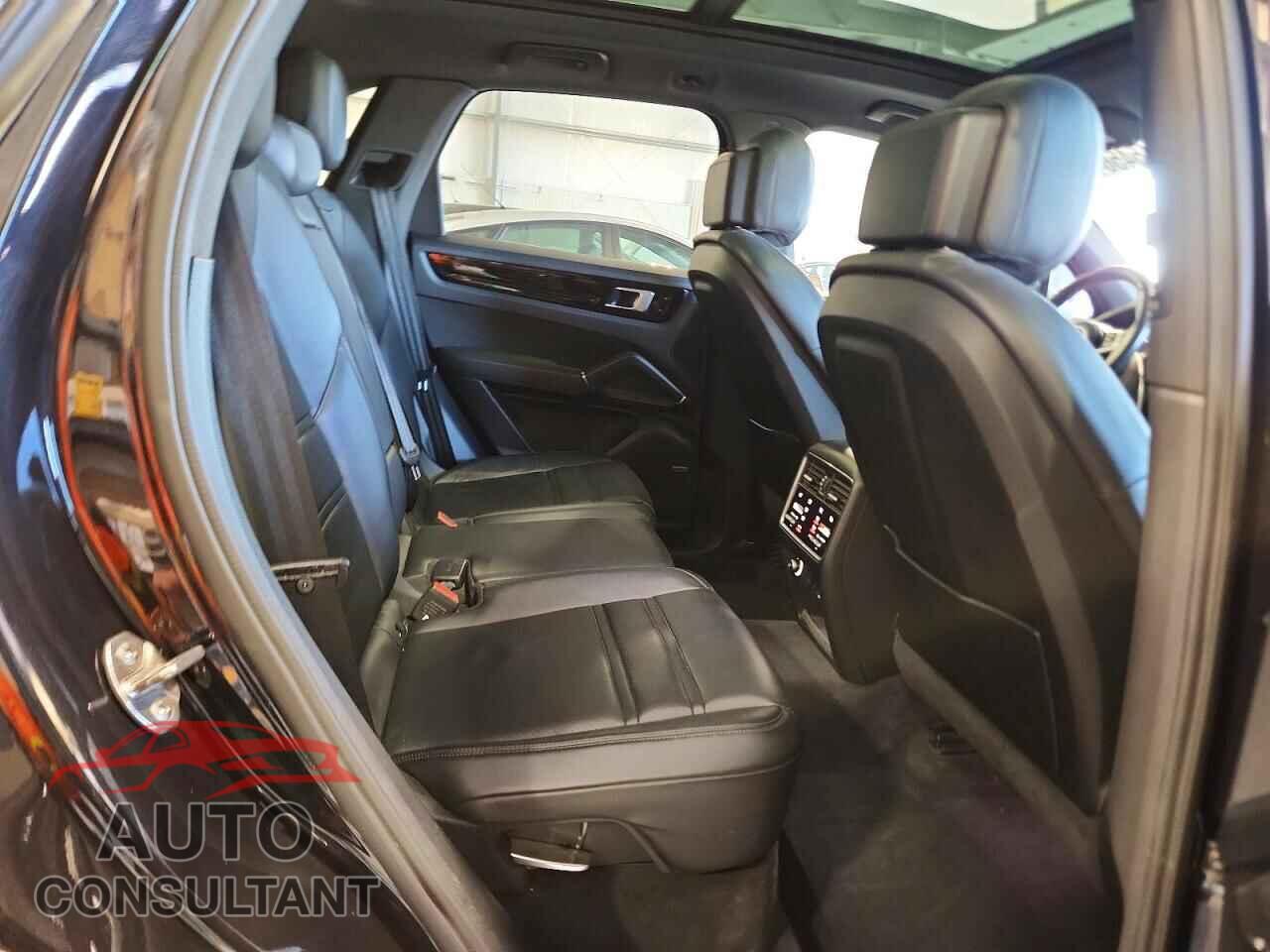 PORSCHE CAYENNE 2019 - WP1AA2AY9KDA01529