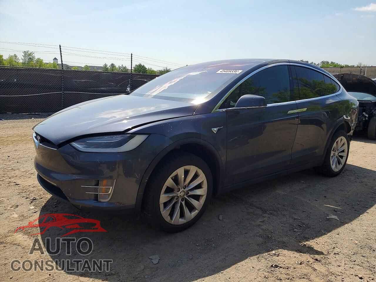 TESLA MODEL X 2016 - 5YJXCAE26GF030248