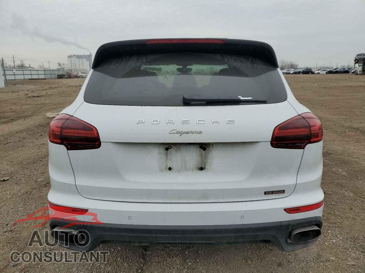PORSCHE CAYENNE 2017 - WP1AA2A25HKA80925