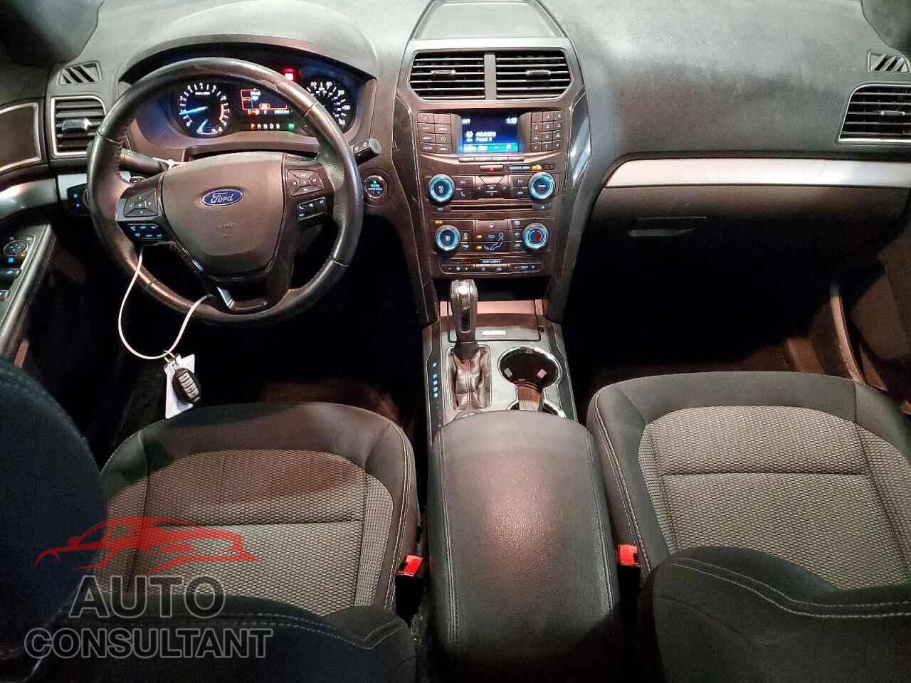 FORD EXPLORER 2017 - 1FM5K8D8XHGD40656