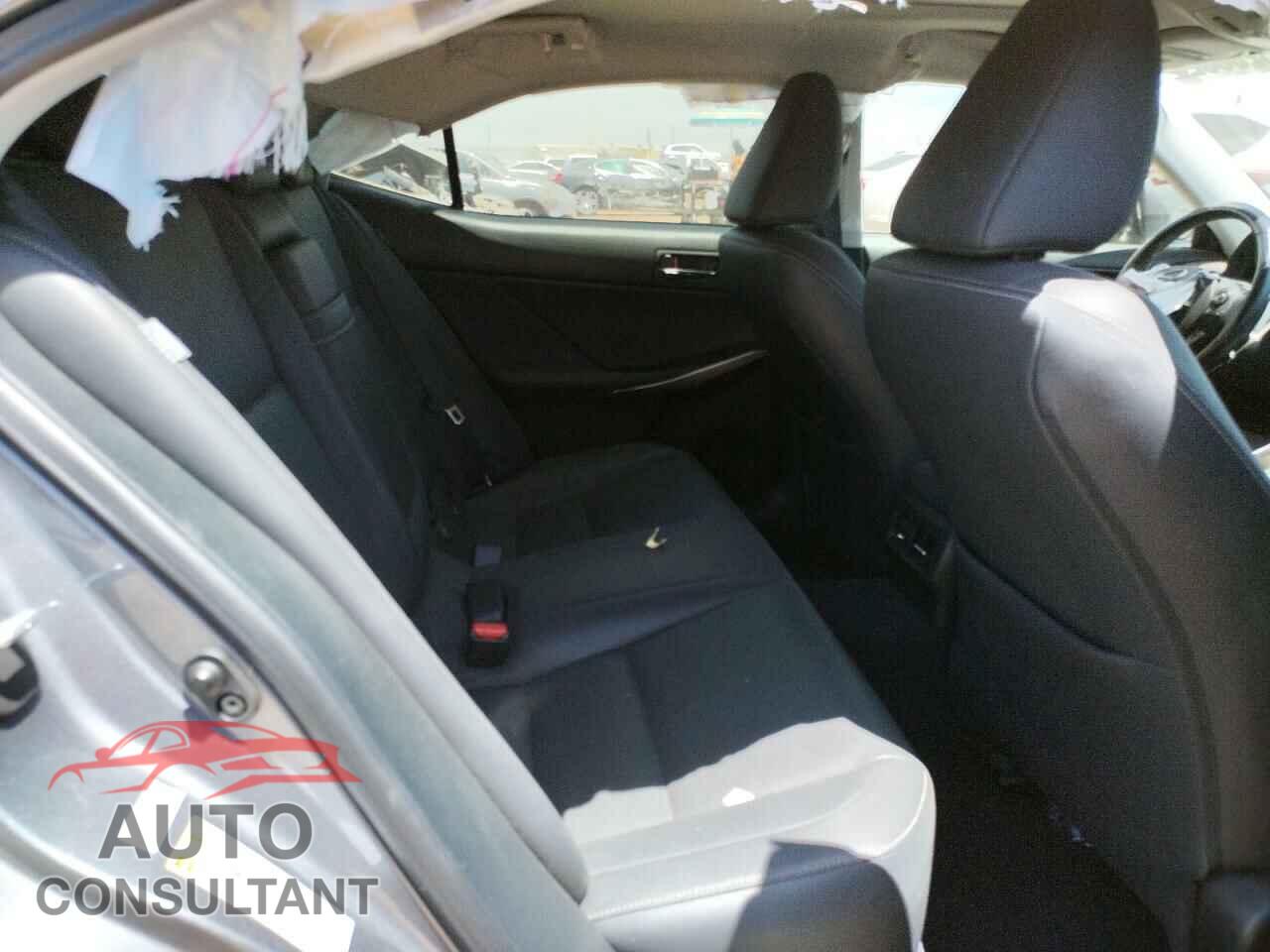 LEXUS IS 2016 - JTHBA1D2XG5026740