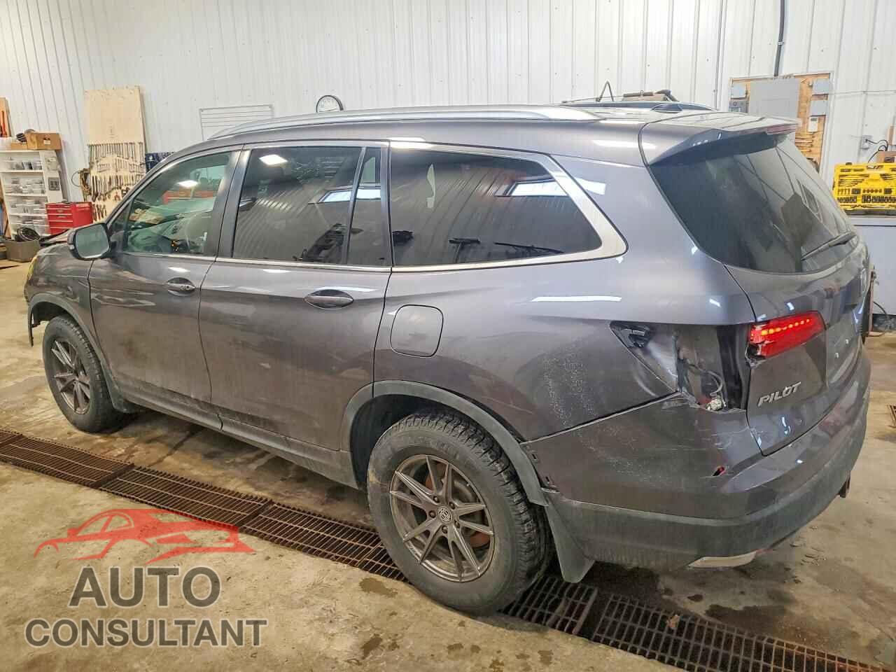 HONDA PILOT 2017 - 5FNYF6H71HB509307