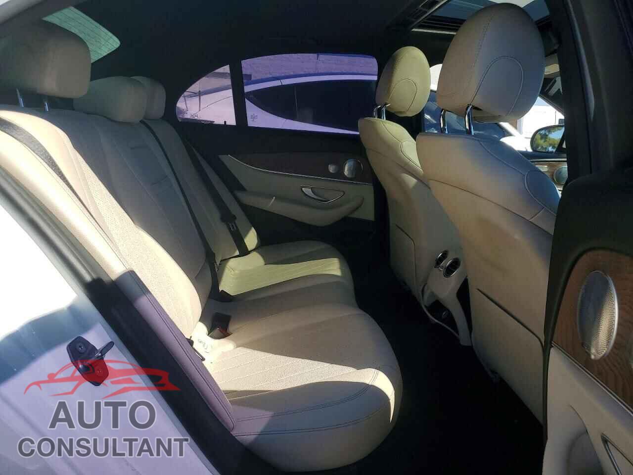 MERCEDES-BENZ E-CLASS 2017 - WDDZF4KB9HA019475