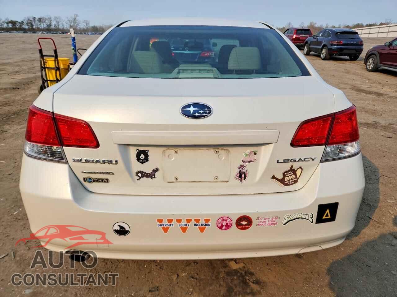 SUBARU LEGACY 2011 - 4S3BMAA63B1236080