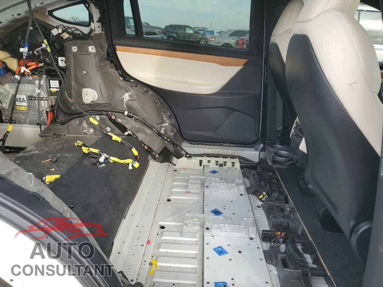 TESLA MODEL X 2020 - 5YJXCAE27LF234552