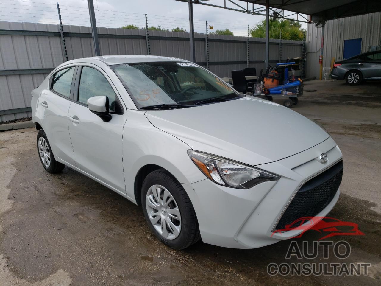 TOYOTA YARIS 2019 - 3MYDLBYV6KY500131