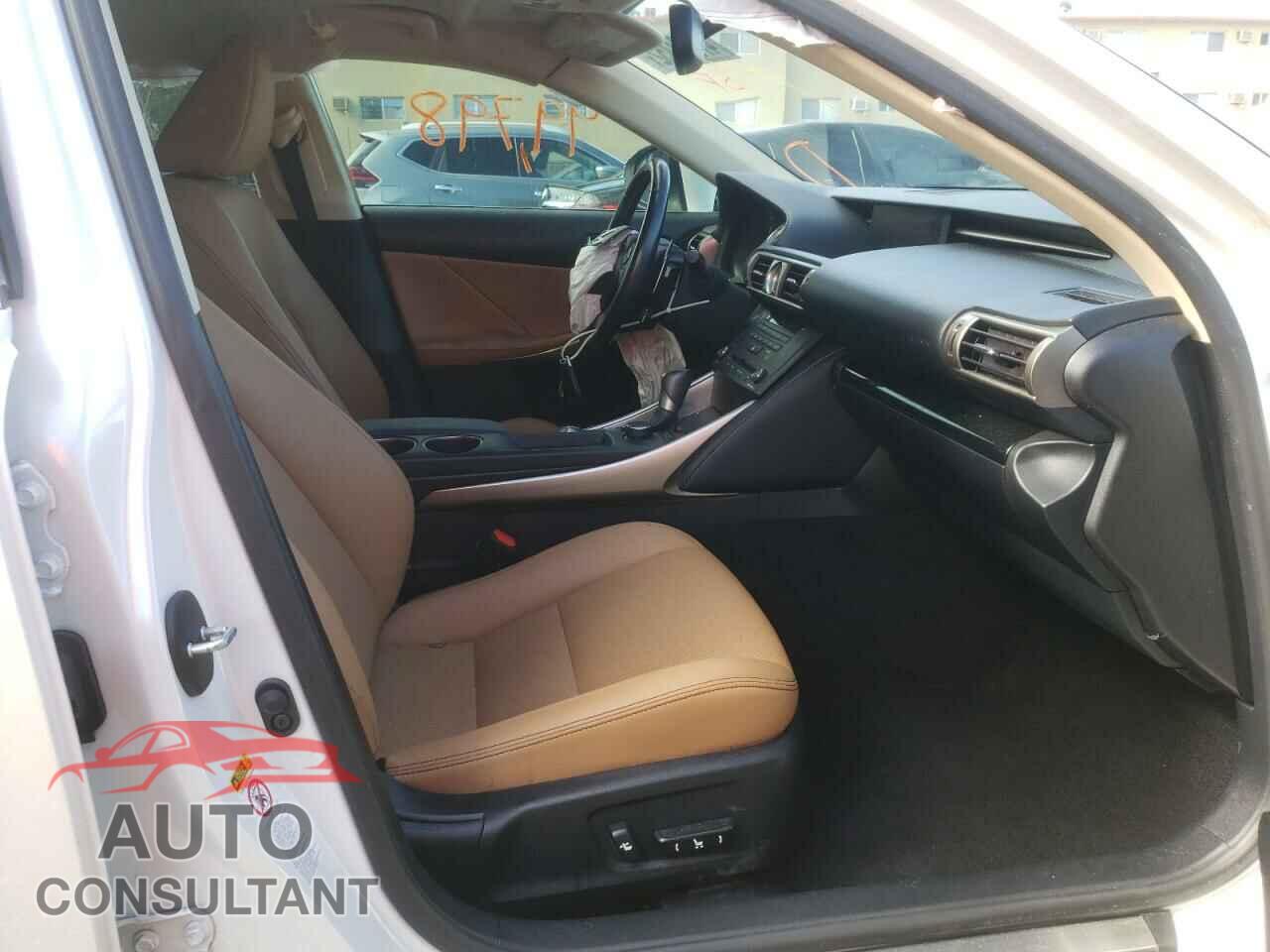 LEXUS IS 2016 - JTHBA1D24G5023607
