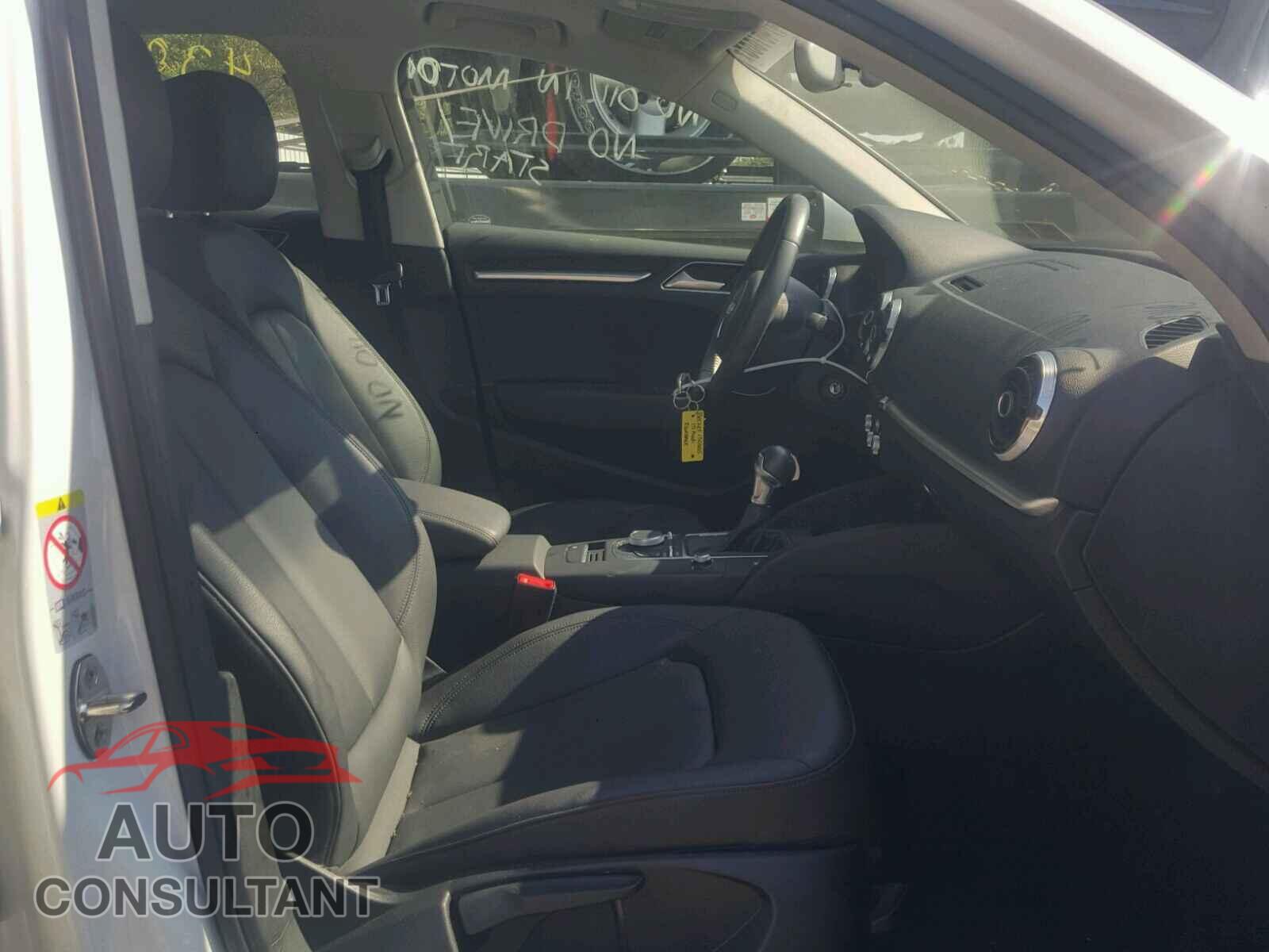 AUDI A3 2015 - WAUACGFF5F1020809