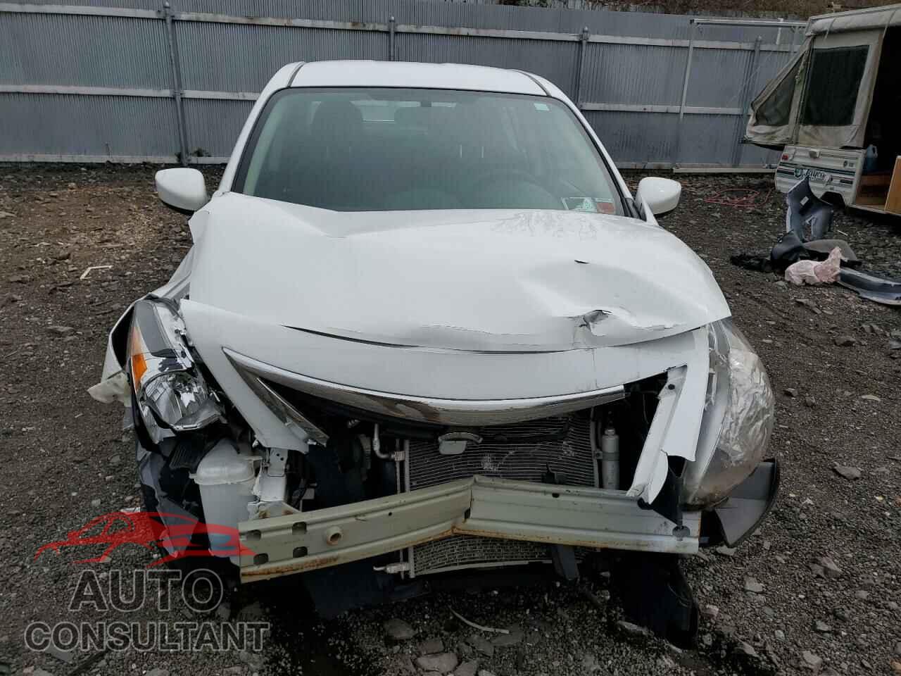 NISSAN VERSA 2018 - 3N1CN7AP9JL816151