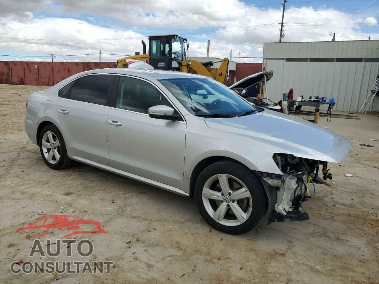 VOLKSWAGEN PASSAT 2013 - 1VWBP7A37DC139517