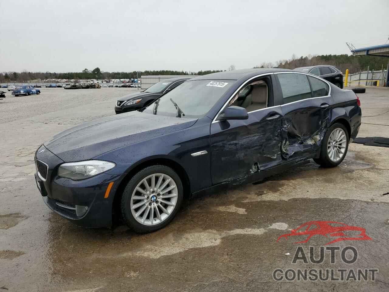 BMW 5 SERIES 2013 - WBAFR7C51DC824056