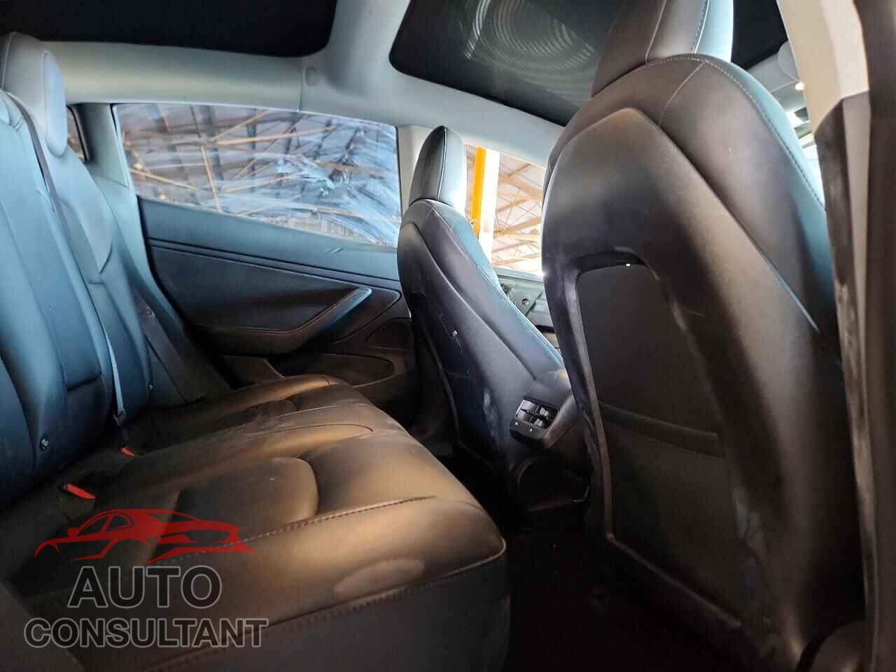 TESLA MODEL 3 2018 - 5YJ3E1EA8JF122940