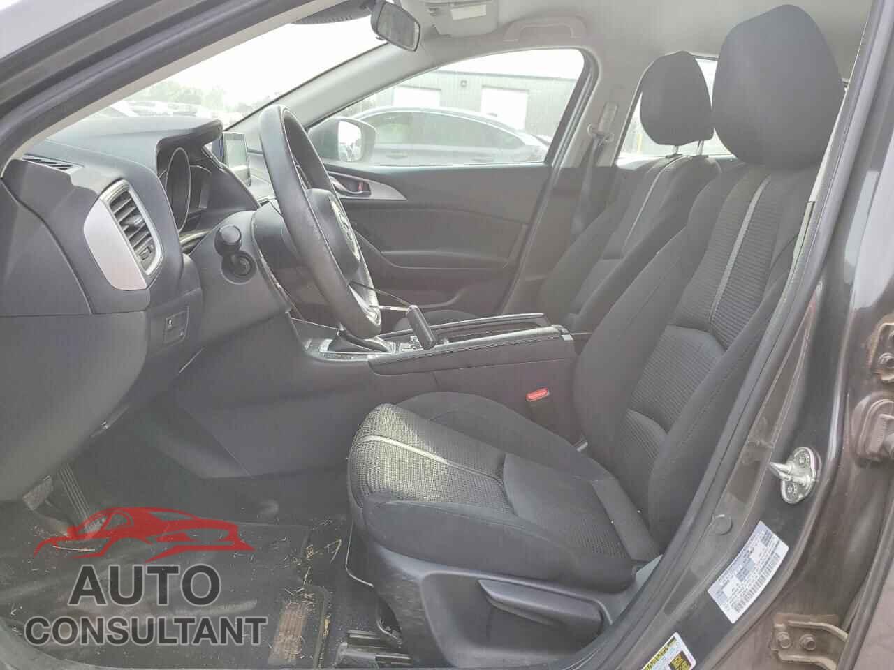 MAZDA 3 2018 - 3MZBN1U77JM228564