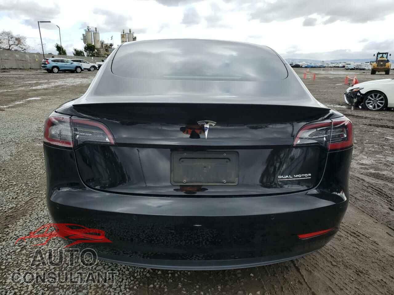 TESLA MODEL 3 2021 - 5YJ3E1EC0MF075439